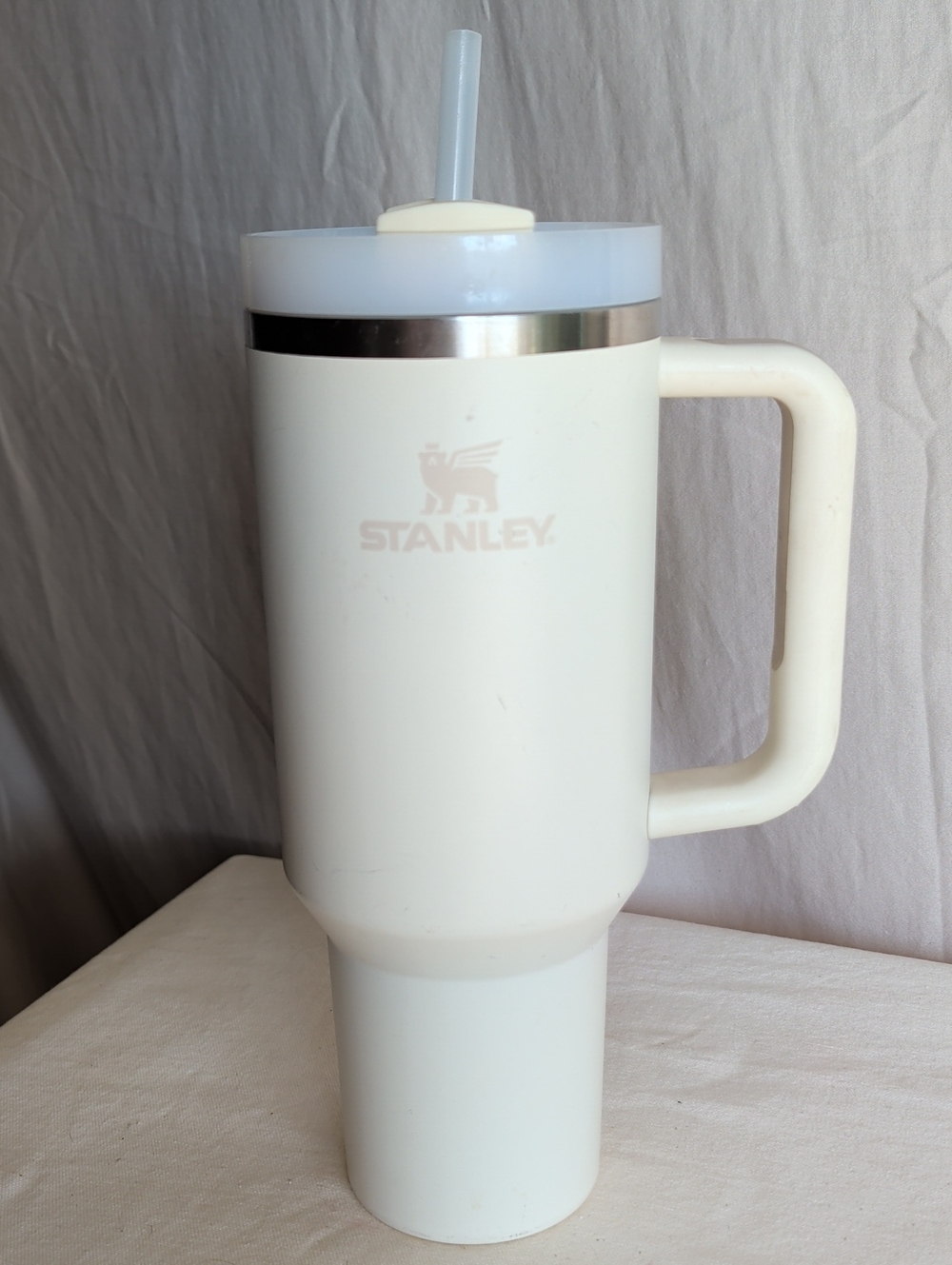 Stanley Cream Insulated Travel Mug with Handle and Straw 40 Oz